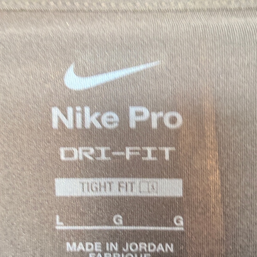 Nike Men's Charcoal Short Sleeve Tee - Picture 3 of 6